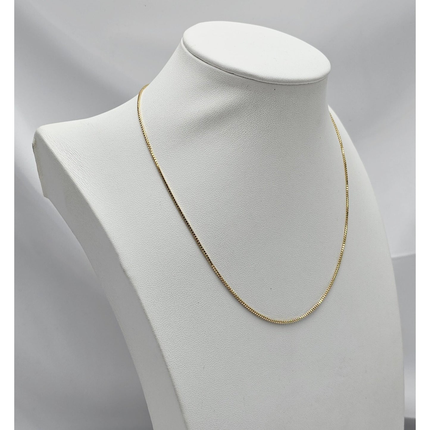 14K Yellow Gold Box Link Chain Necklace Italy