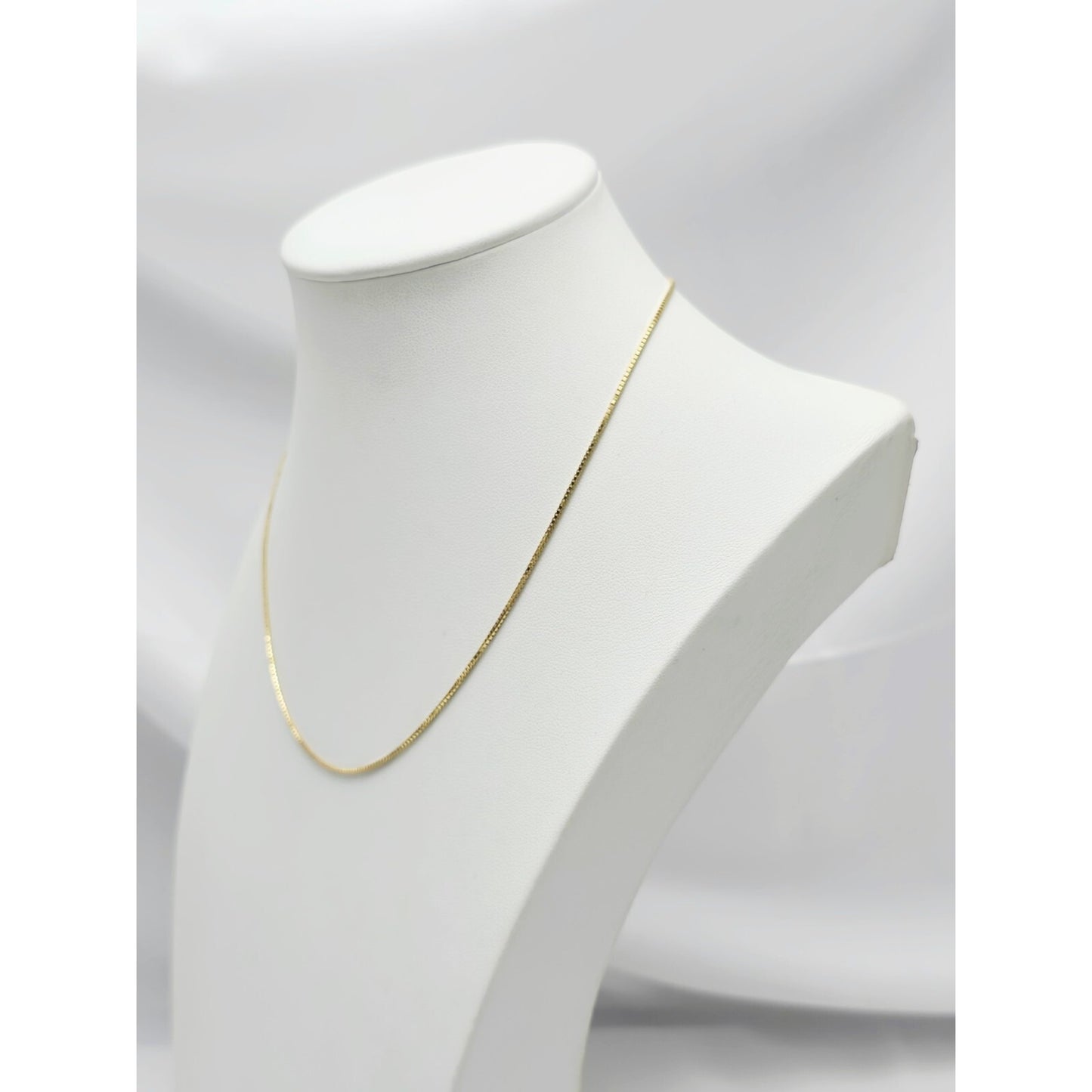 14K Yellow Gold Box Link Chain Necklace Italy