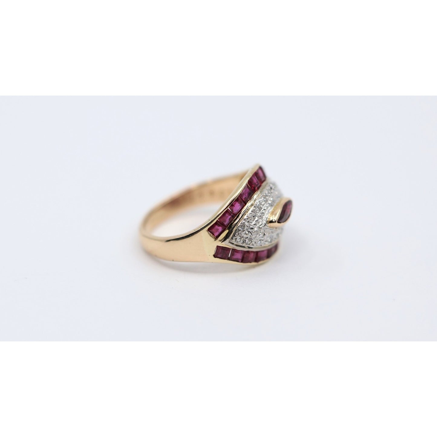 14K Yellow Gold Ruby & Diamond Ring