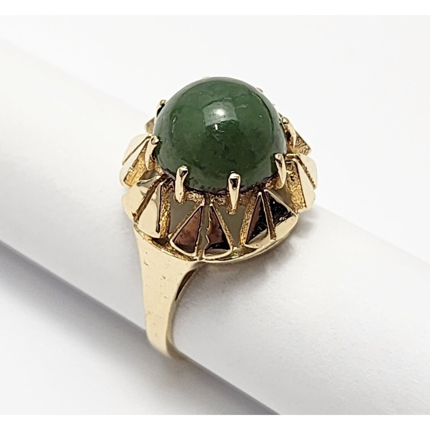 14K Yellow Gold Round Jadeite Jade Ring