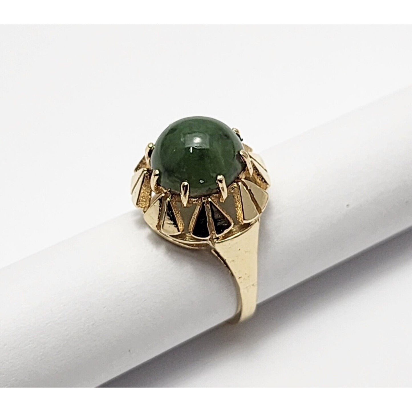 14K Yellow Gold Round Jadeite Jade Ring