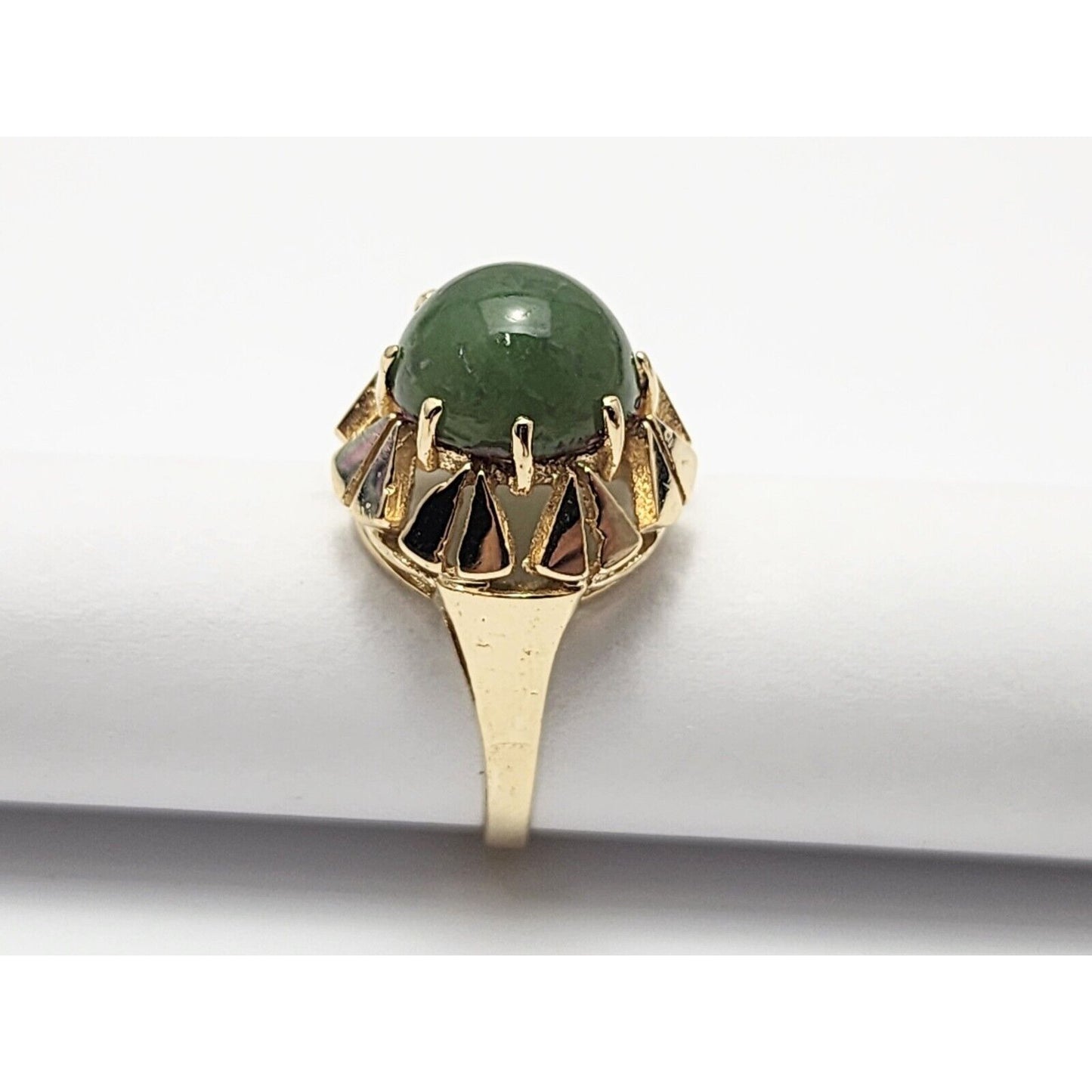 14K Yellow Gold Round Jadeite Jade Ring