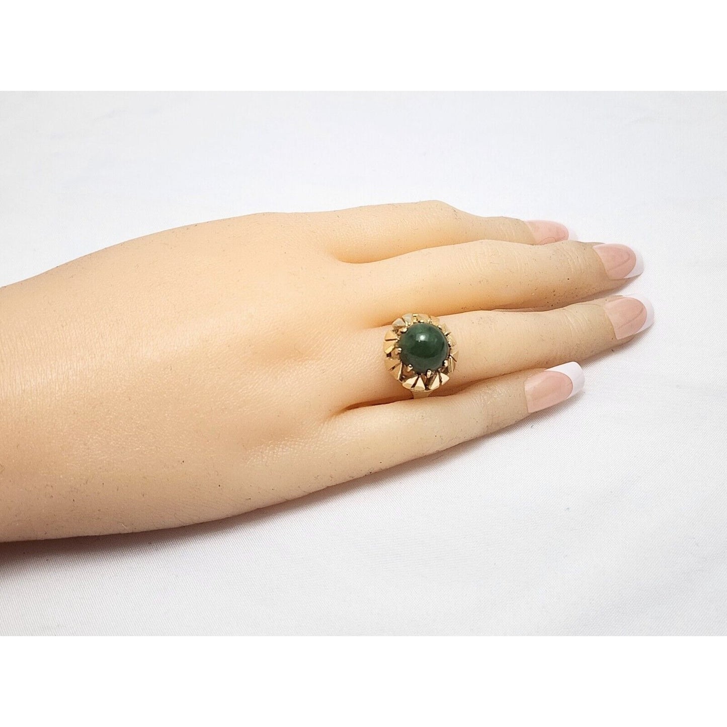 14K Yellow Gold Round Jadeite Jade Ring