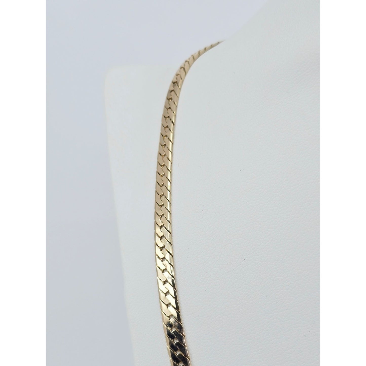 14K Yellow Gold Herringbone Flat Link Chain Necklace