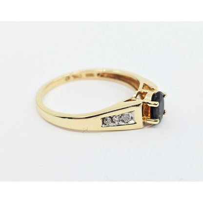 10K Yellow Gold Oval Sapphire & Round Cut Diamond Ring