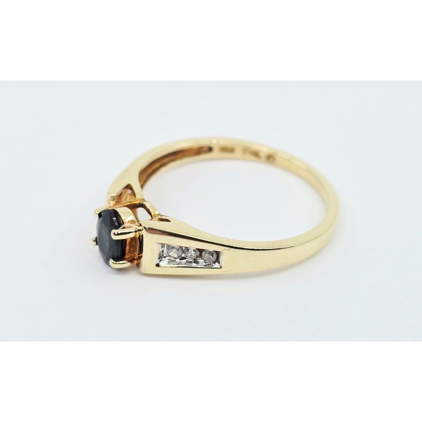 10K Yellow Gold Oval Sapphire & Round Cut Diamond Ring