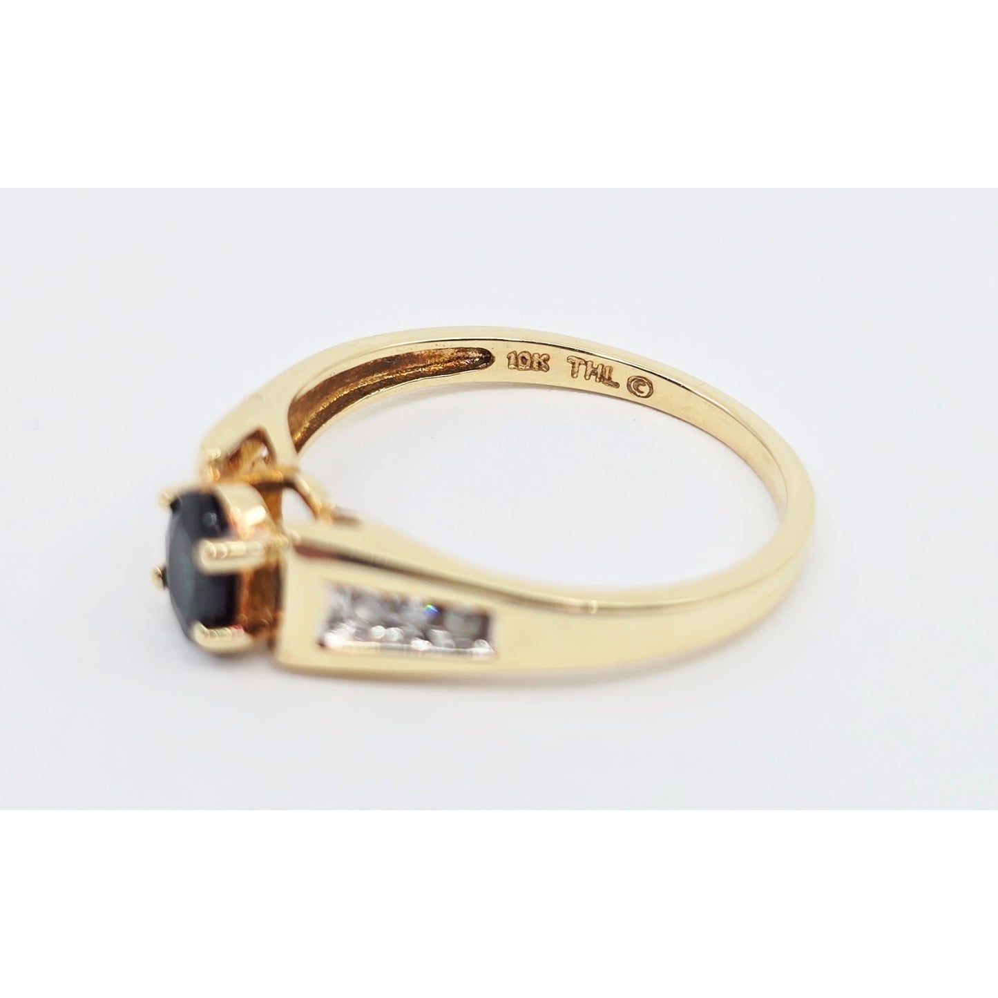 10K Yellow Gold Oval Sapphire & Round Cut Diamond Ring