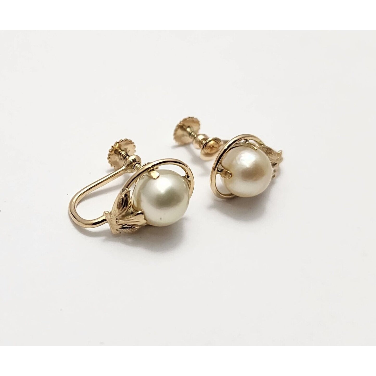 14K Yellow Gold Hinged Screw Back Non-Pierced Round Pearl Earrings