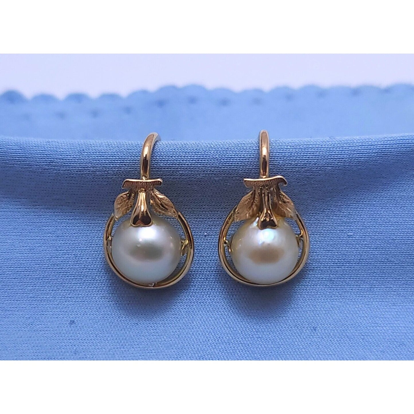 14K Yellow Gold Hinged Screw Back Non-Pierced Round Pearl Earrings