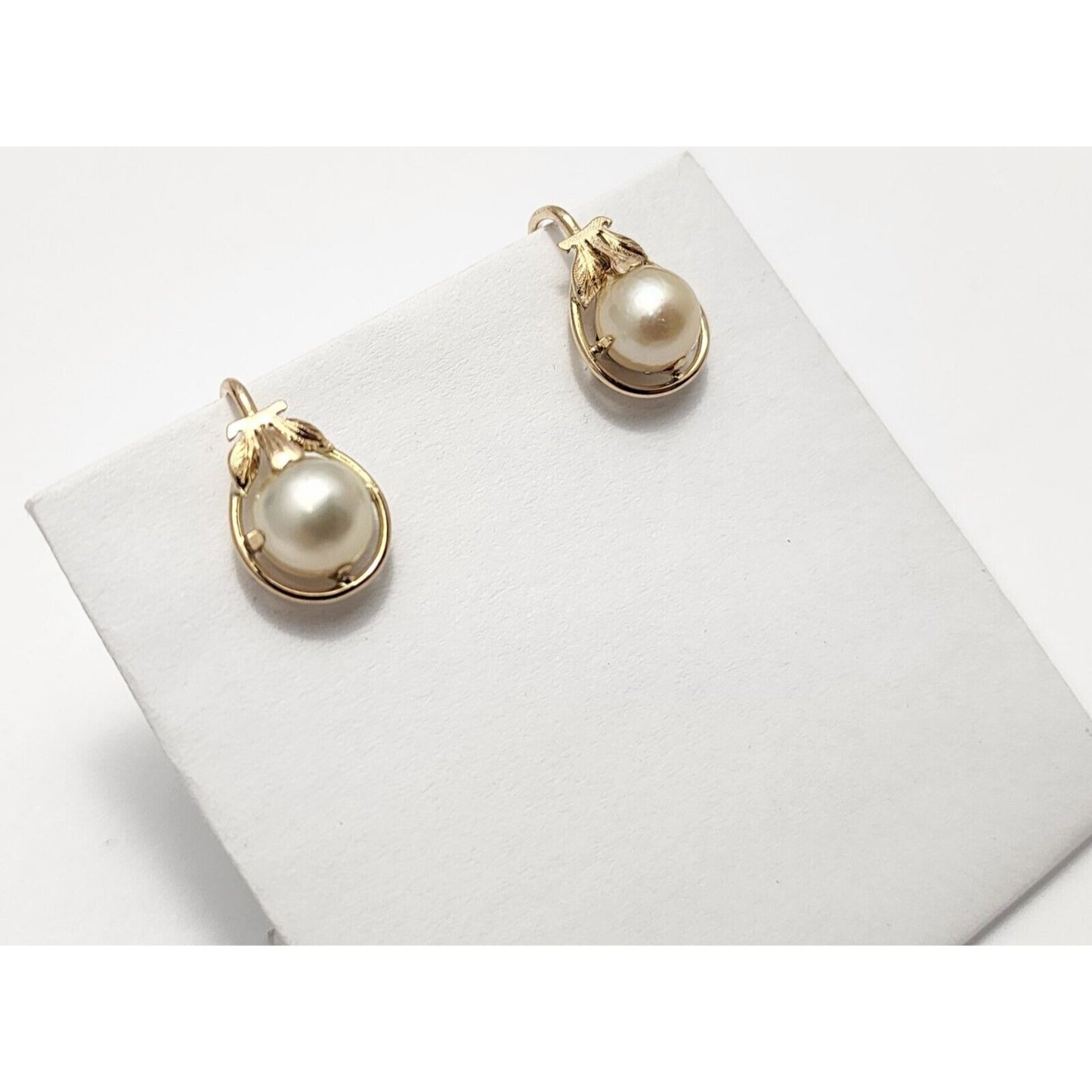 14K Yellow Gold Hinged Screw Back Non-Pierced Round Pearl Earrings