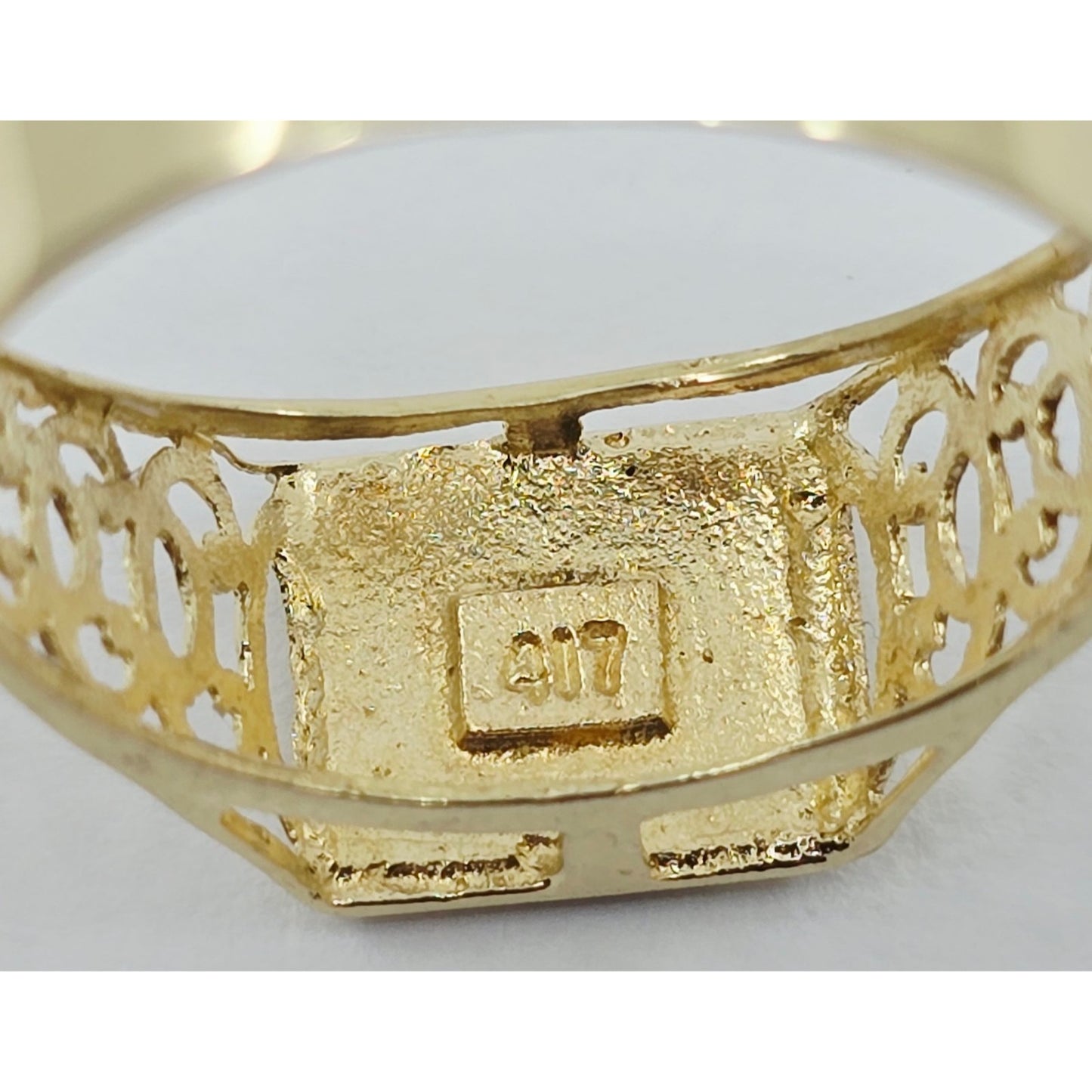 10K Two Tone Gold Initial Letter " G " Ring