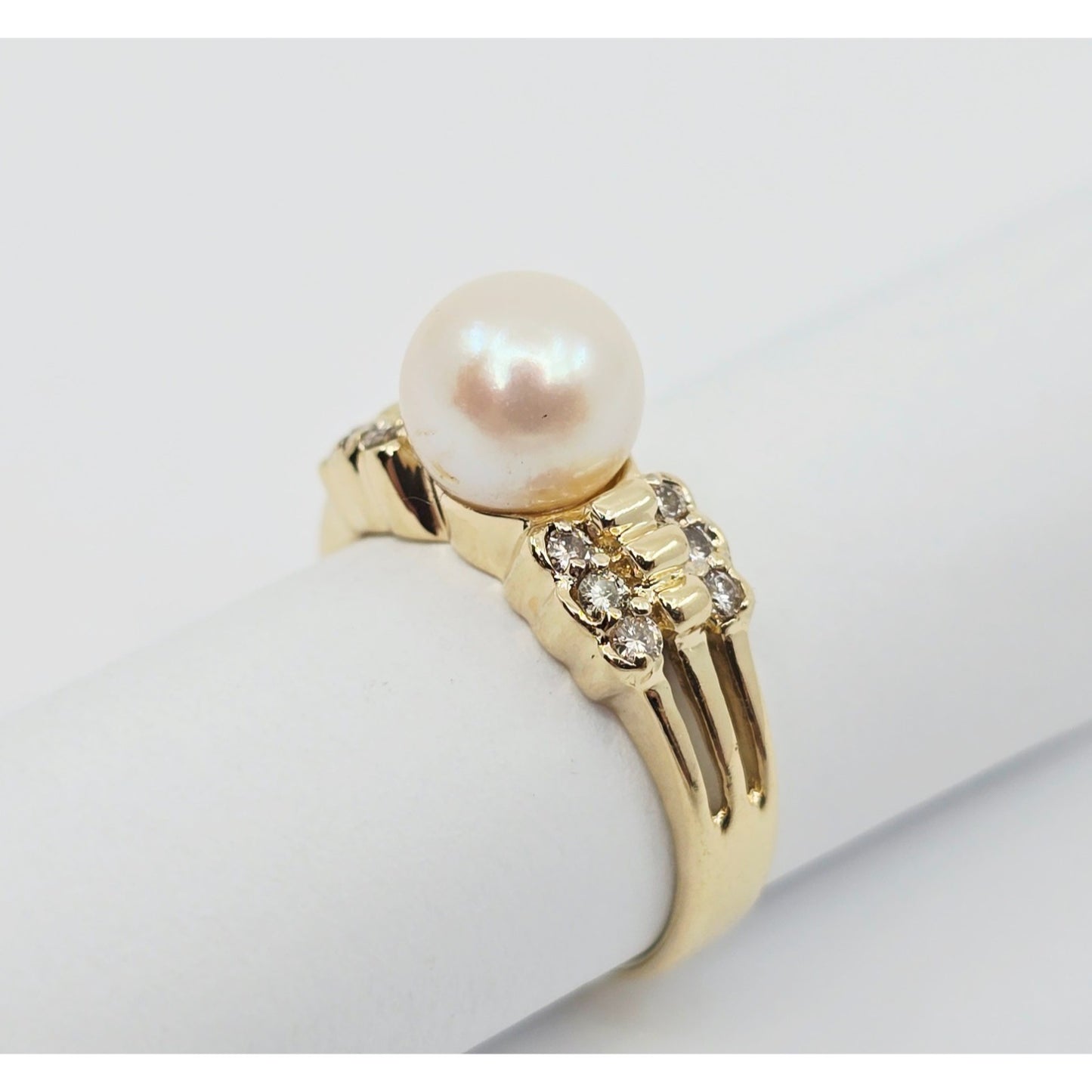 14K Yellow Gold Pearl & Diamond Ring