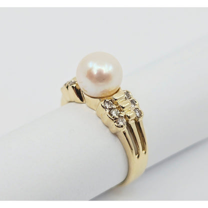 14K Yellow Gold Pearl & Diamond Ring
