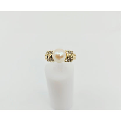 14K Yellow Gold Pearl & Diamond Ring