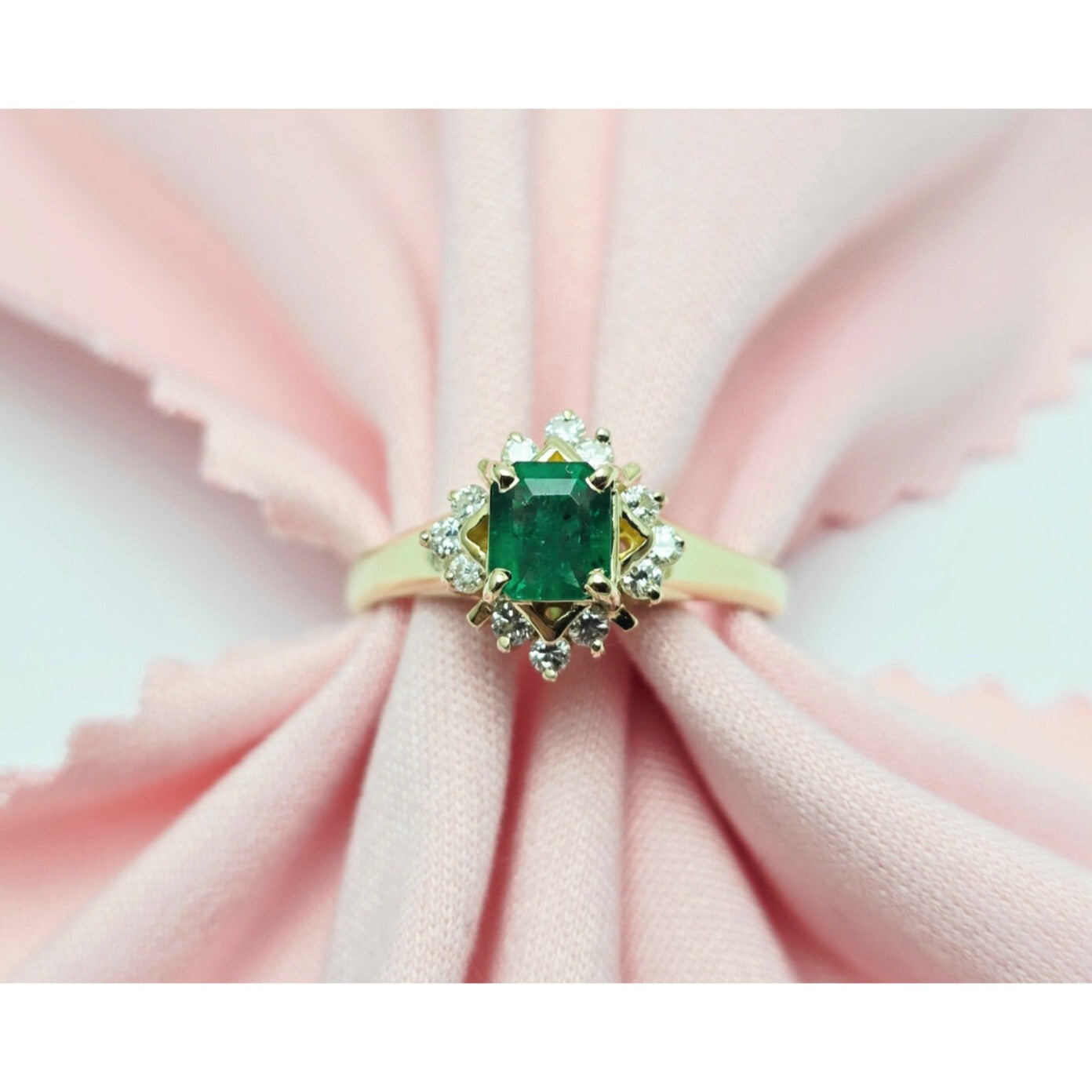 14K Yellow Gold Emerald & Diamond Ring