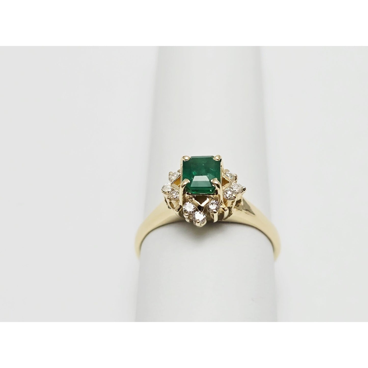 14K Yellow Gold Emerald & Diamond Ring