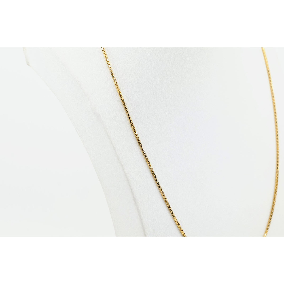 14K Yellow Gold Box Link Chain Necklace