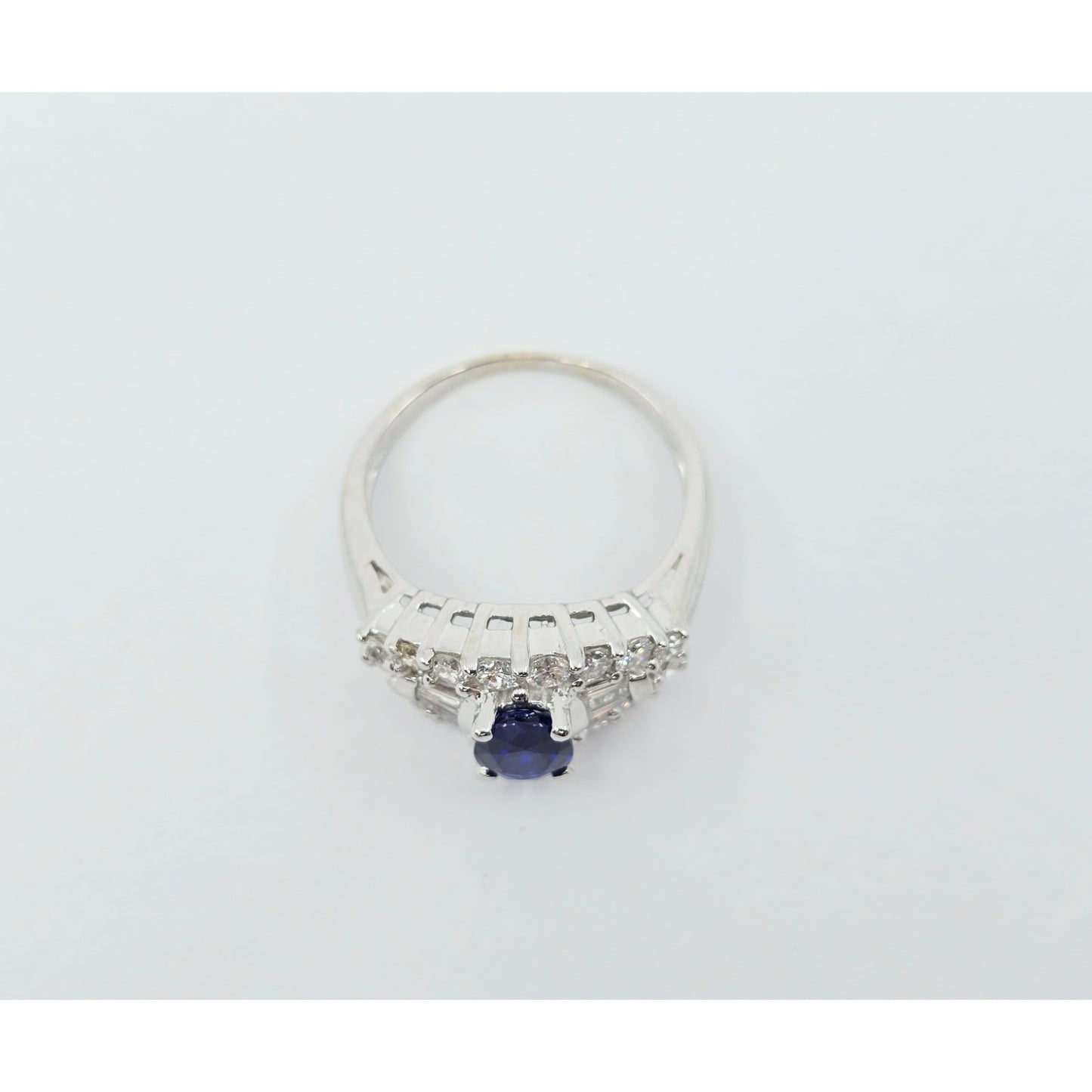 18K White Gold Sapphire & Diamond Ring