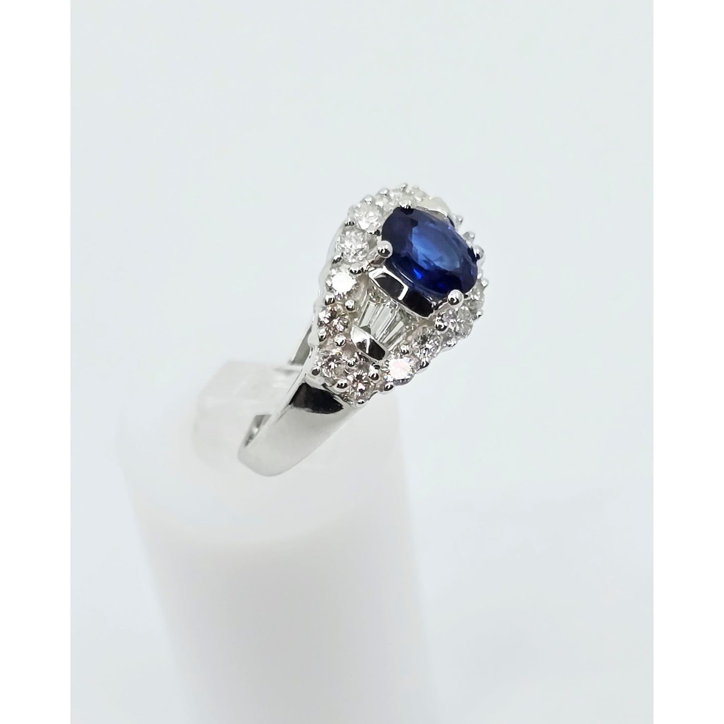 18K White Gold Sapphire & Diamond Ring