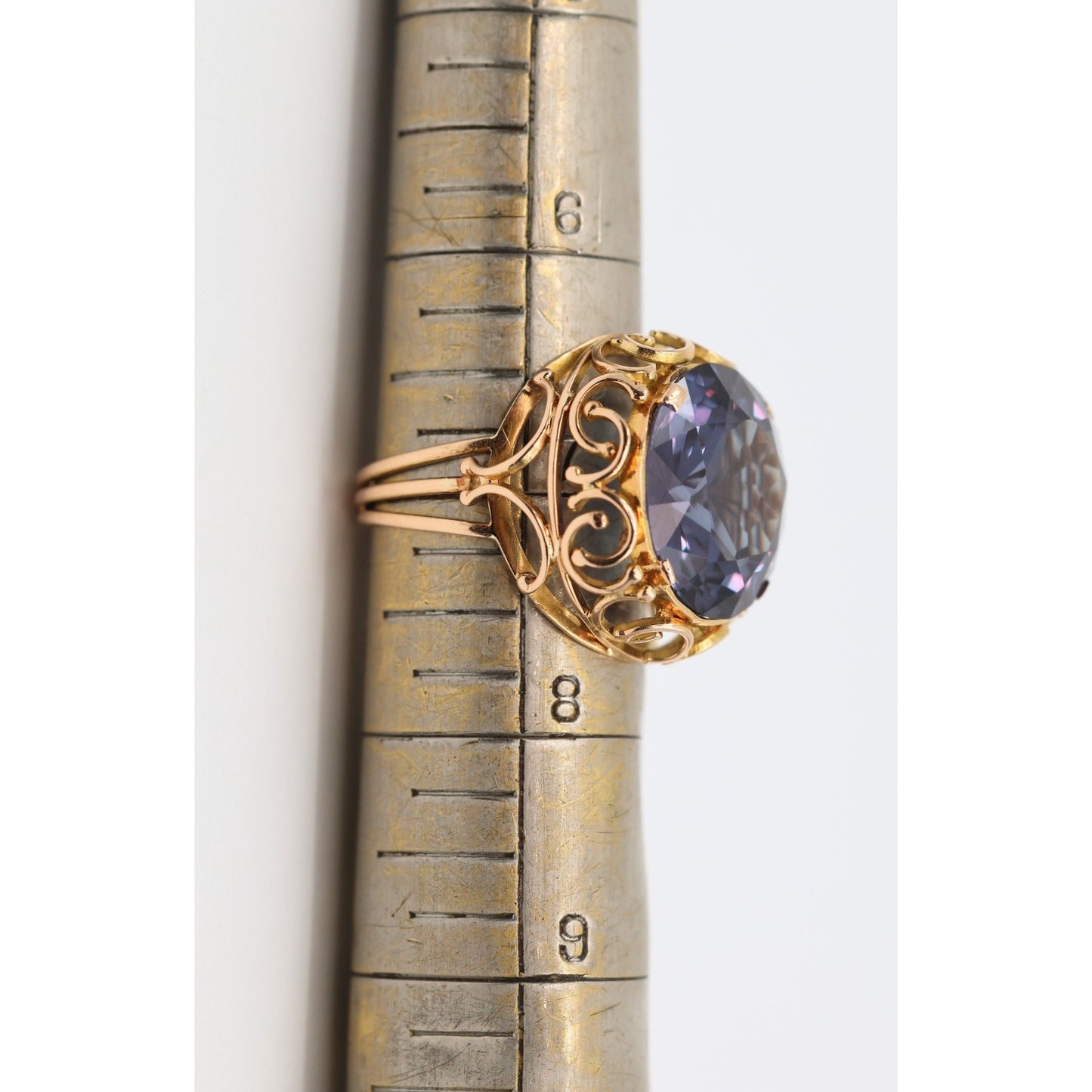 Large 18K Yellow Gold Purple Colored Stone Filigree Ring