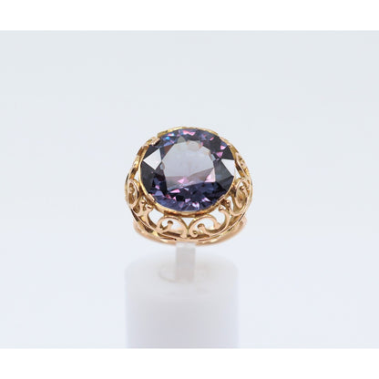 Large 18K Yellow Gold Purple Colored Stone Filigree Ring
