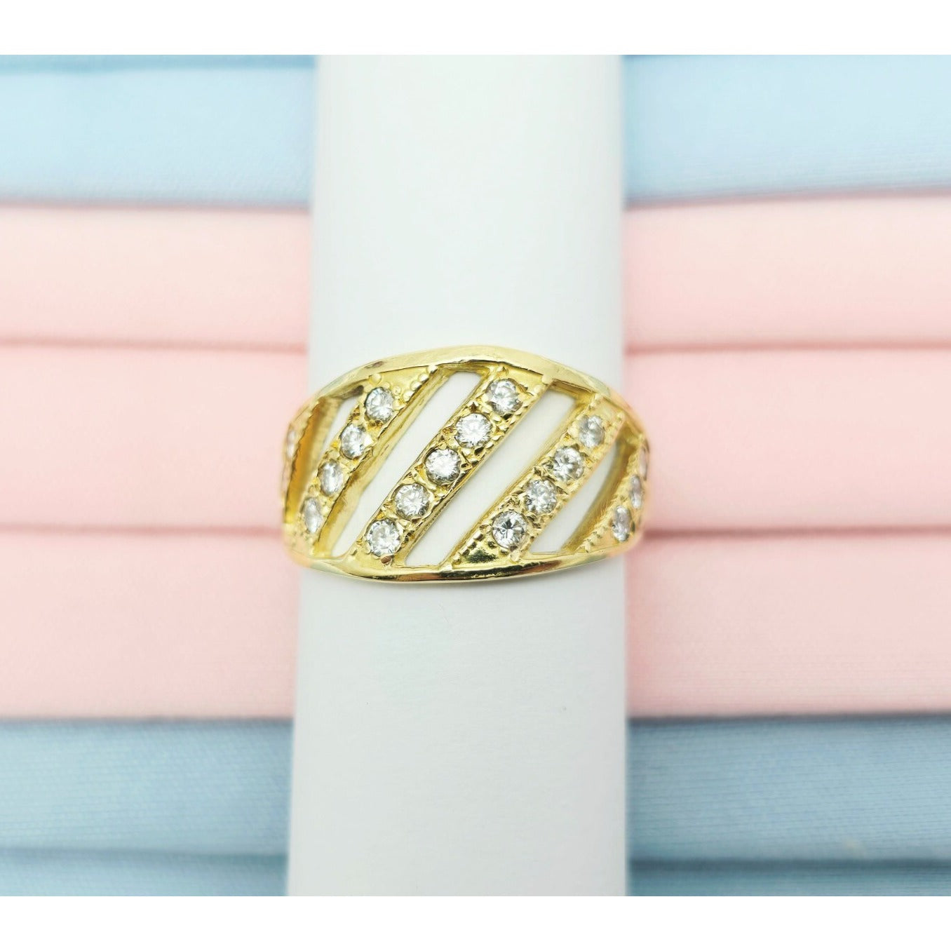 18K Yellow Gold Wavy Diamond Open Ring