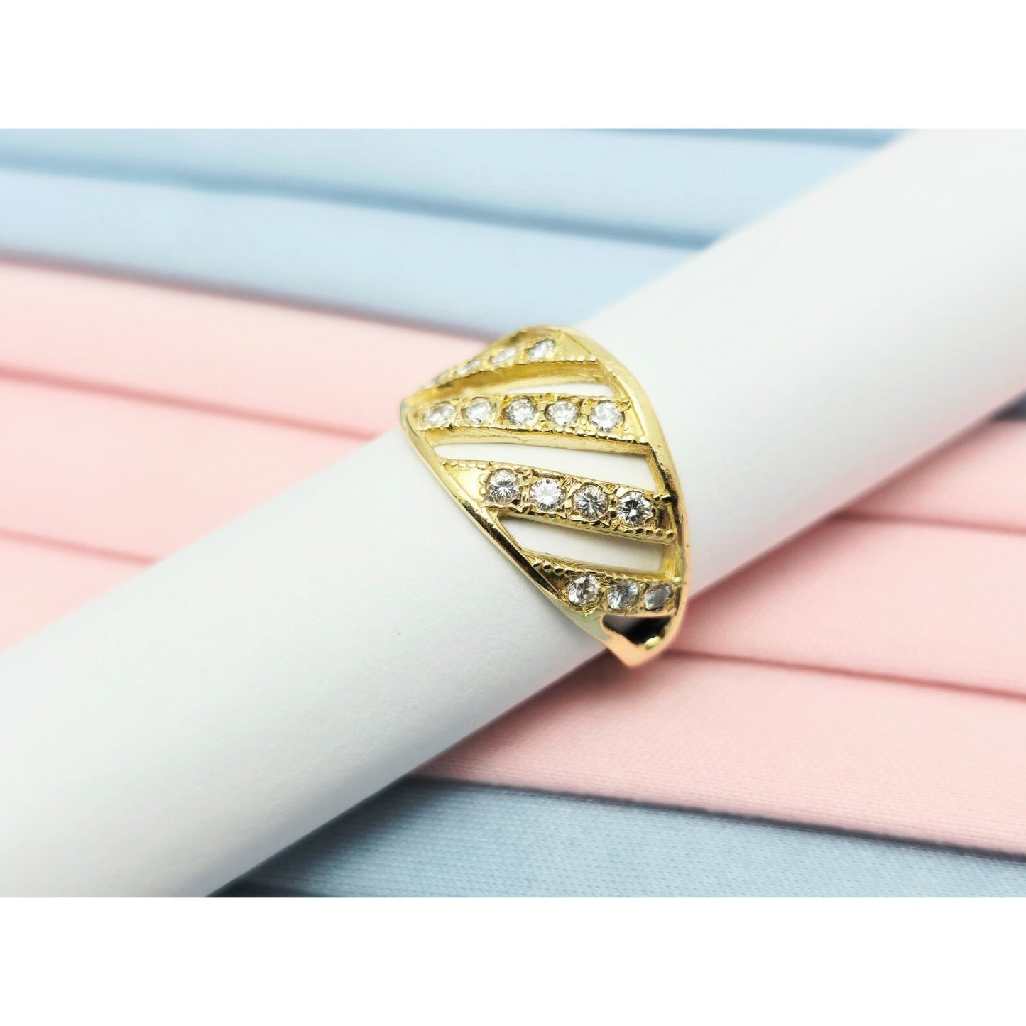 18K Yellow Gold Wavy Diamond Open Ring