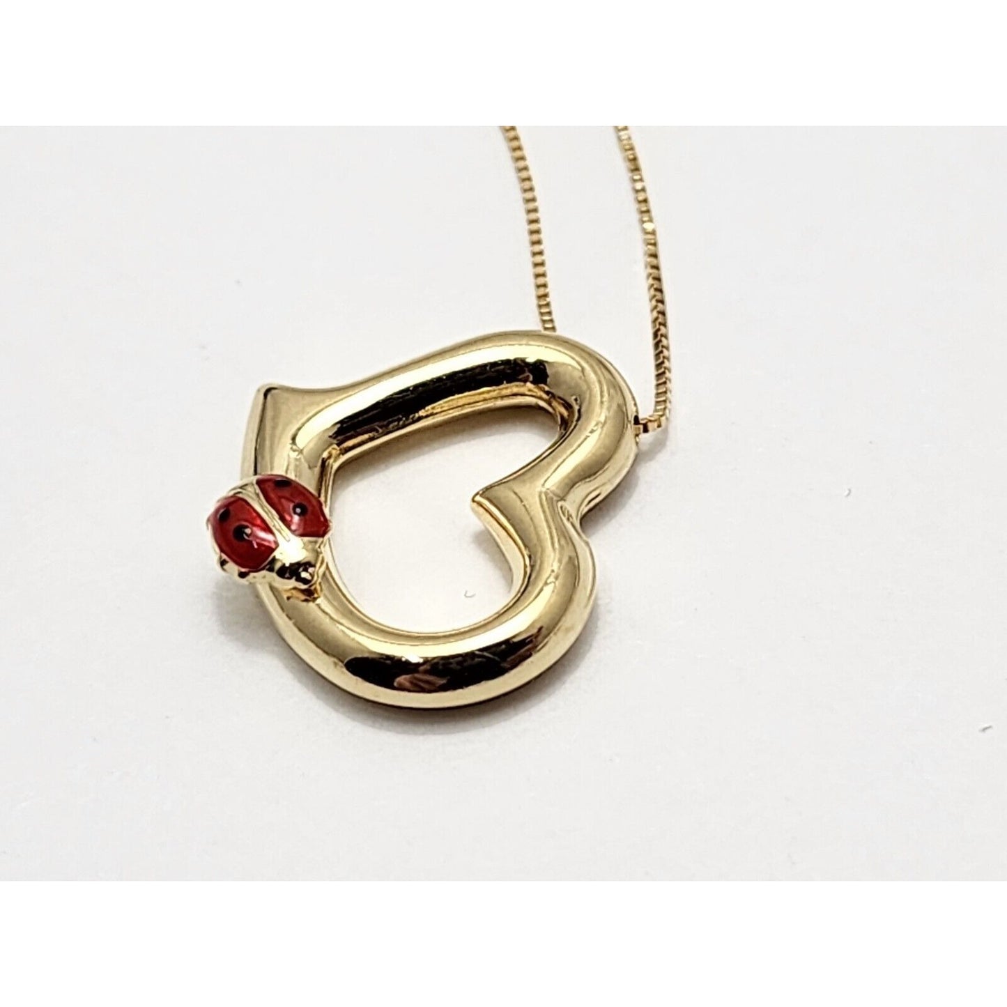 14K Yellow Gold Open Heart Ladybug Box Link Chain Necklace