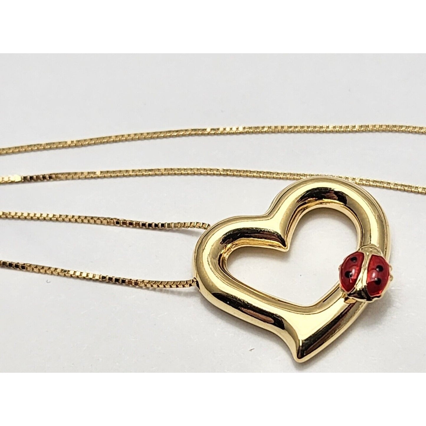 14K Yellow Gold Open Heart Ladybug Box Link Chain Necklace