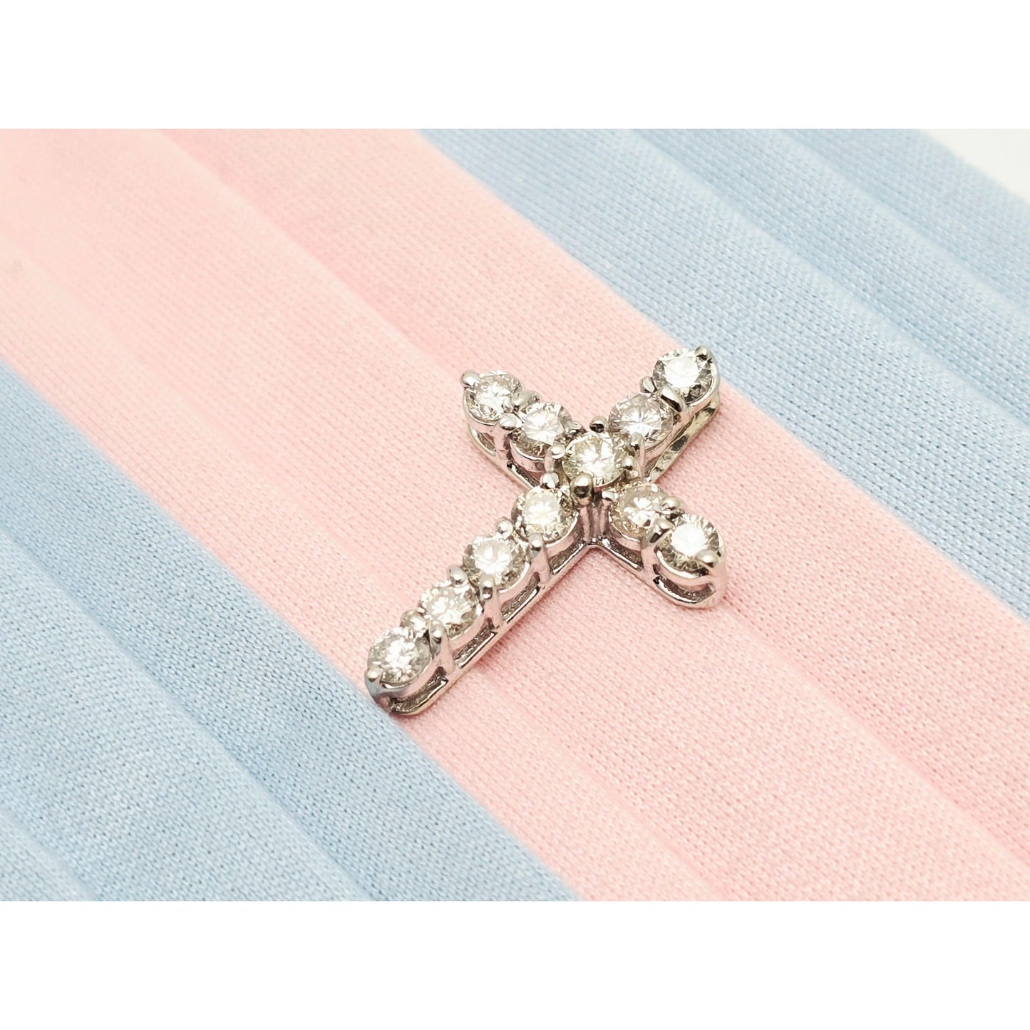 14K White Gold Brilliant White Diamond Cross Pendant Charm