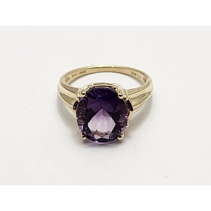 14K Yellow Gold Oval Cut Amethyst Ring