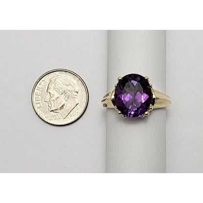 14K Yellow Gold Oval Cut Amethyst Ring