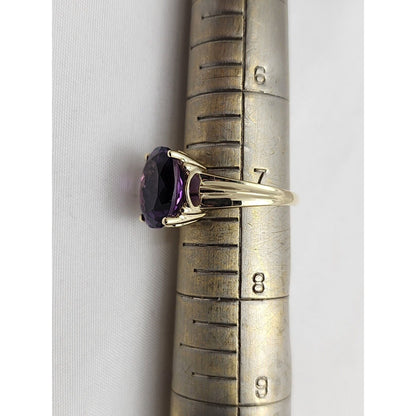 14K Yellow Gold Oval Cut Amethyst Ring