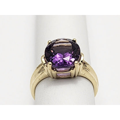 14K Yellow Gold Oval Cut Amethyst Ring