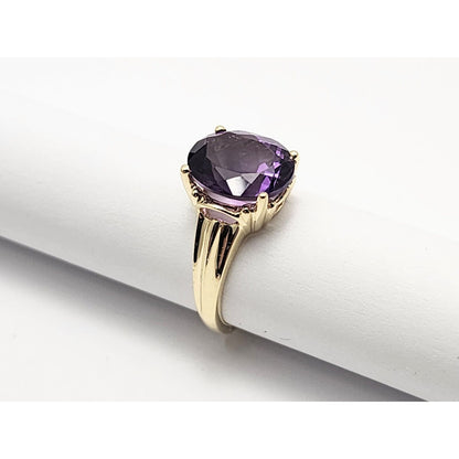 14K Yellow Gold Oval Cut Amethyst Ring