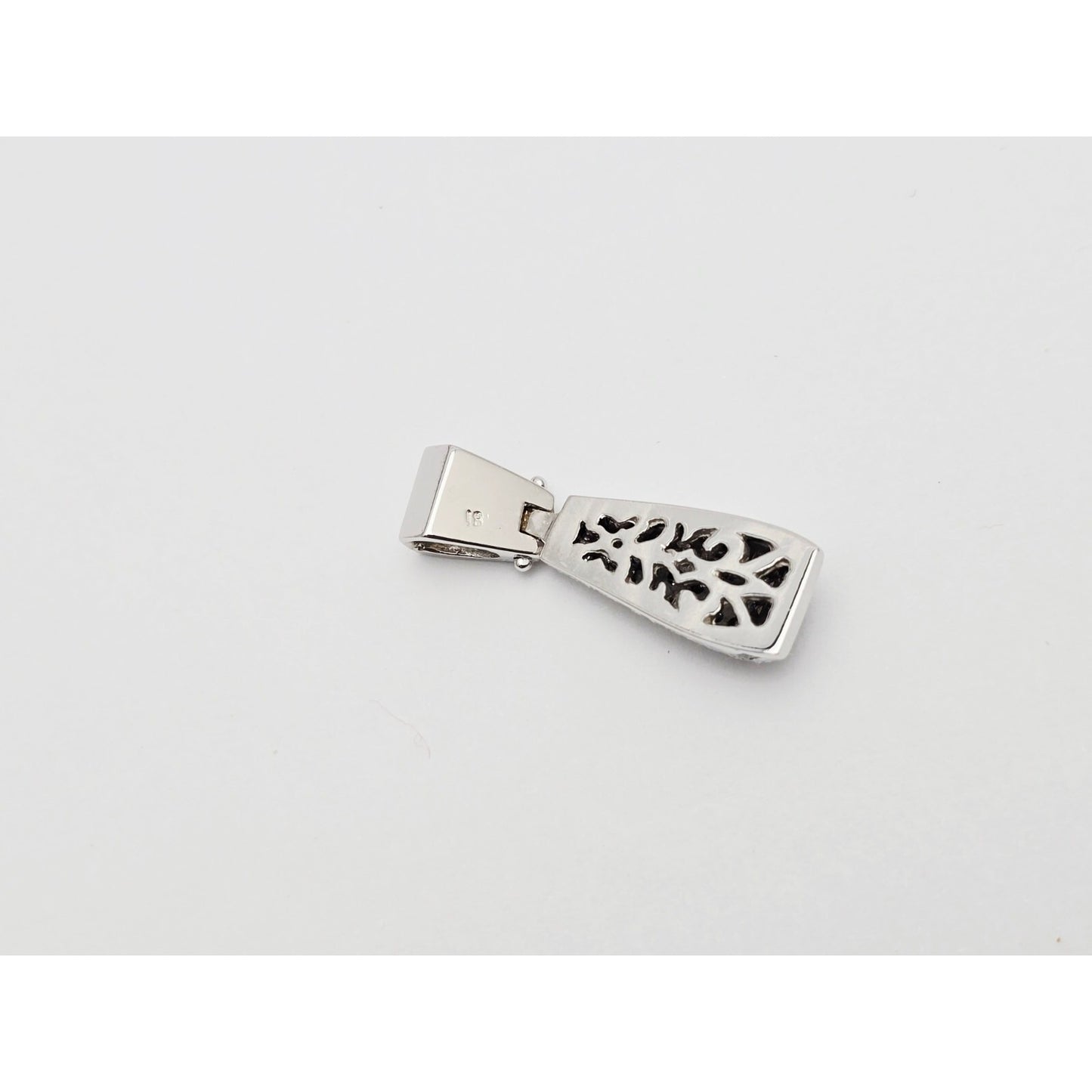 18K White Gold Princess Cut Invisible Setting Diamond Charm Pendant