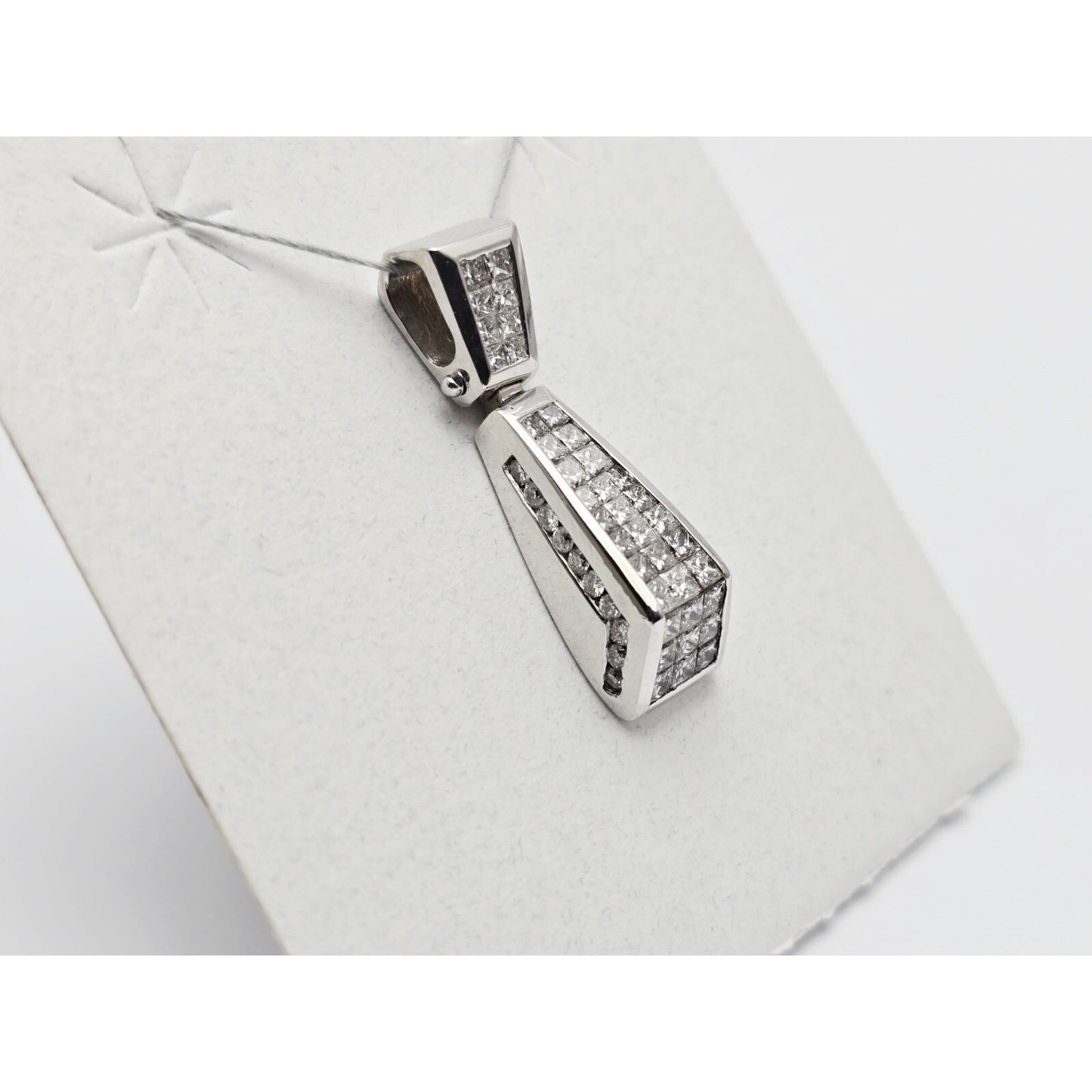 18K White Gold Princess Cut Invisible Setting Diamond Charm Pendant