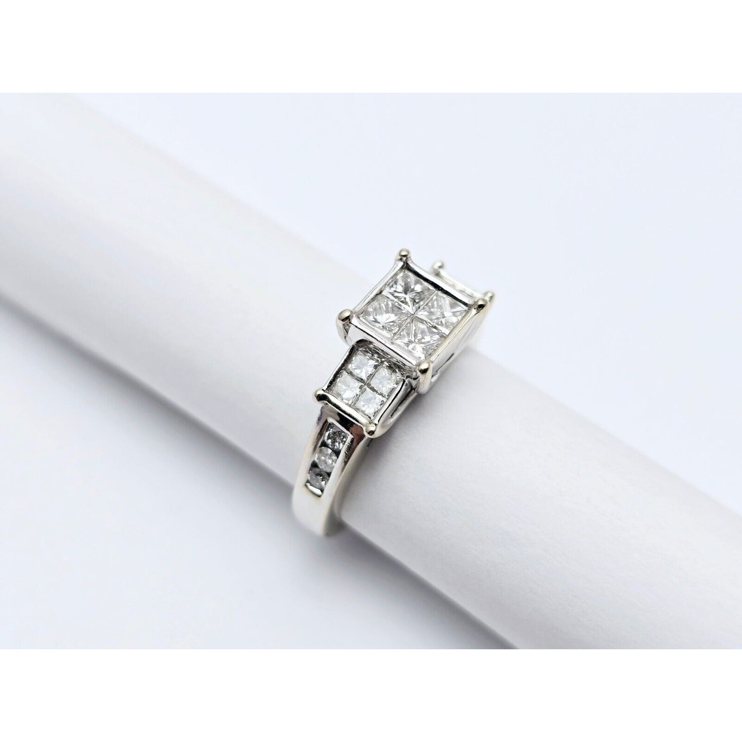 14K White Gold 1ct Princess Cut Diamond Engagement Ring