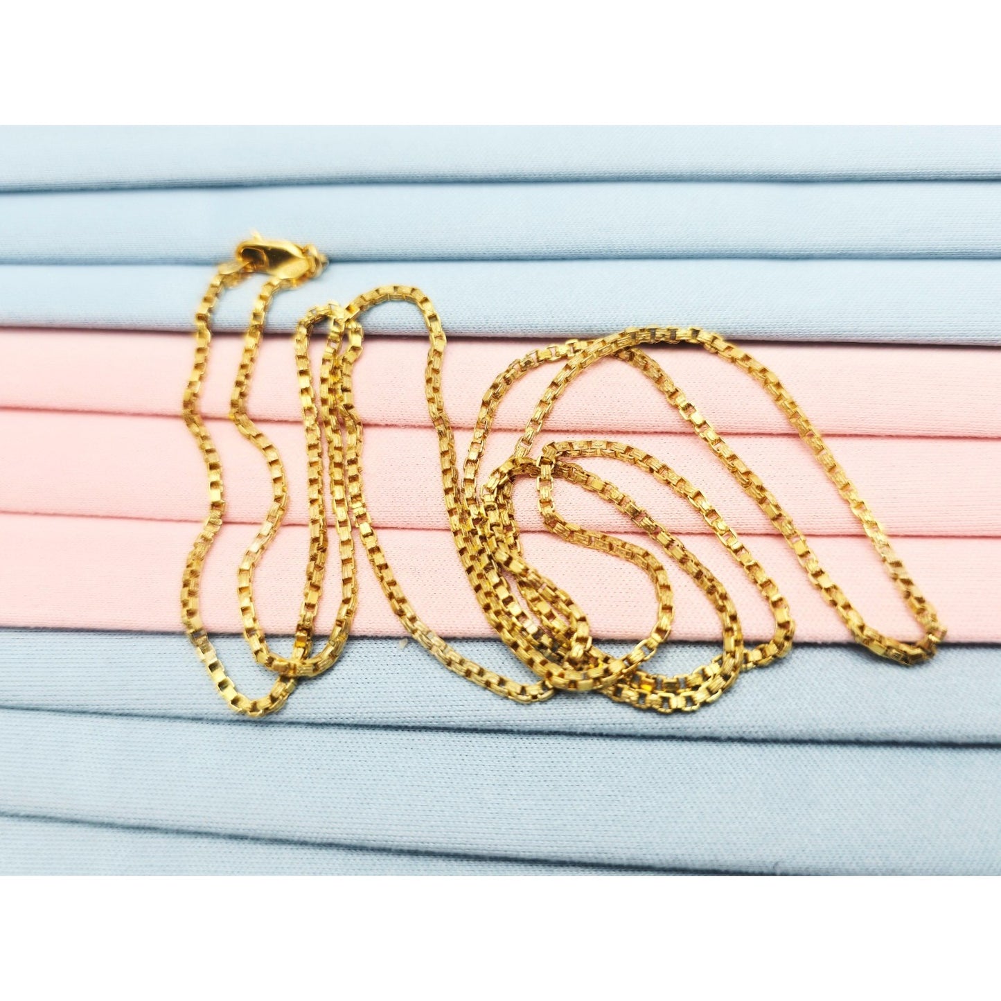 14K Yellow Gold Box Link Chain Necklace