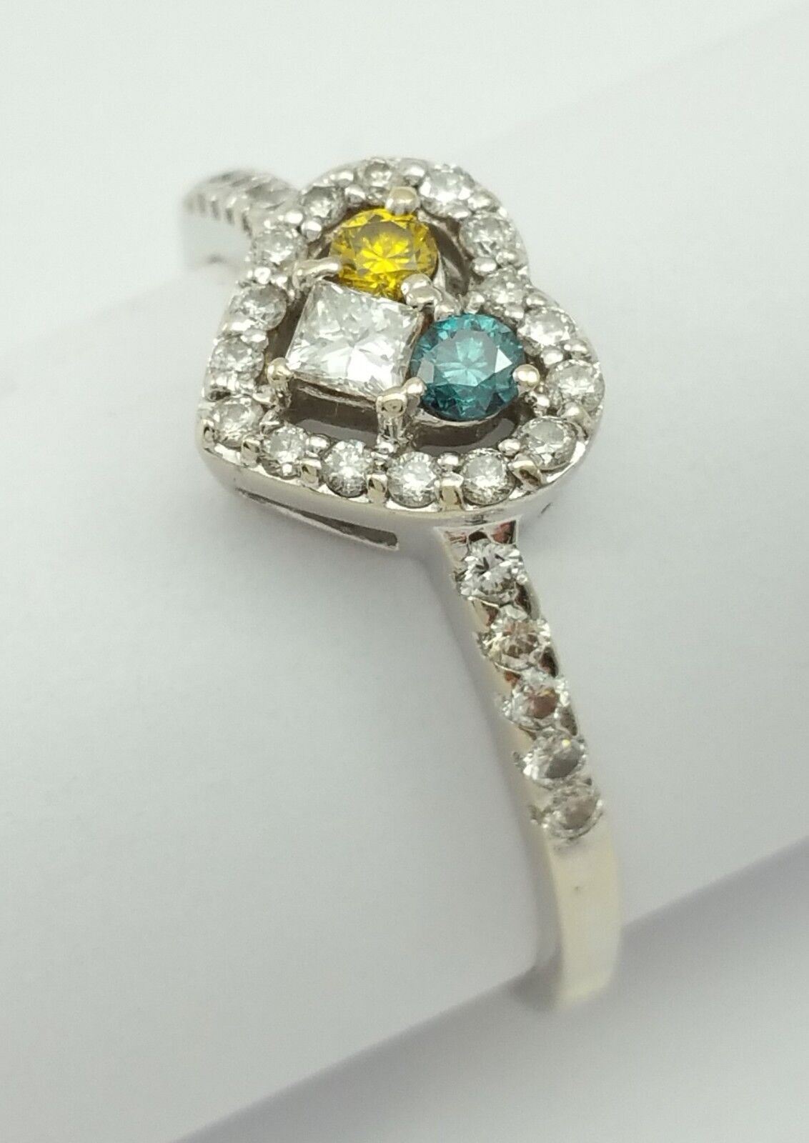 18K White Gold Designer Ring With Colored Diamonds