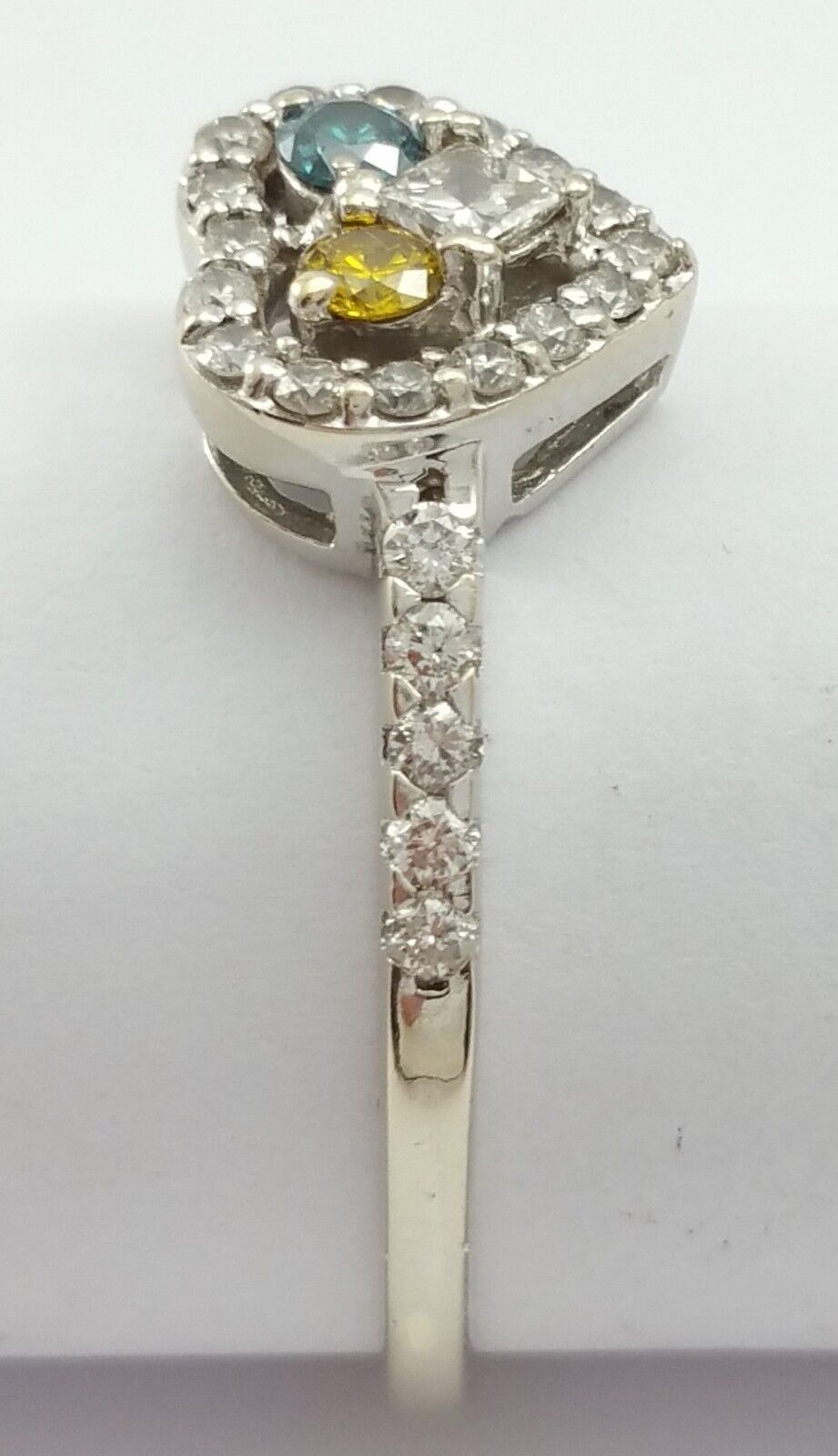 18K White Gold Designer Ring With Colored Diamonds