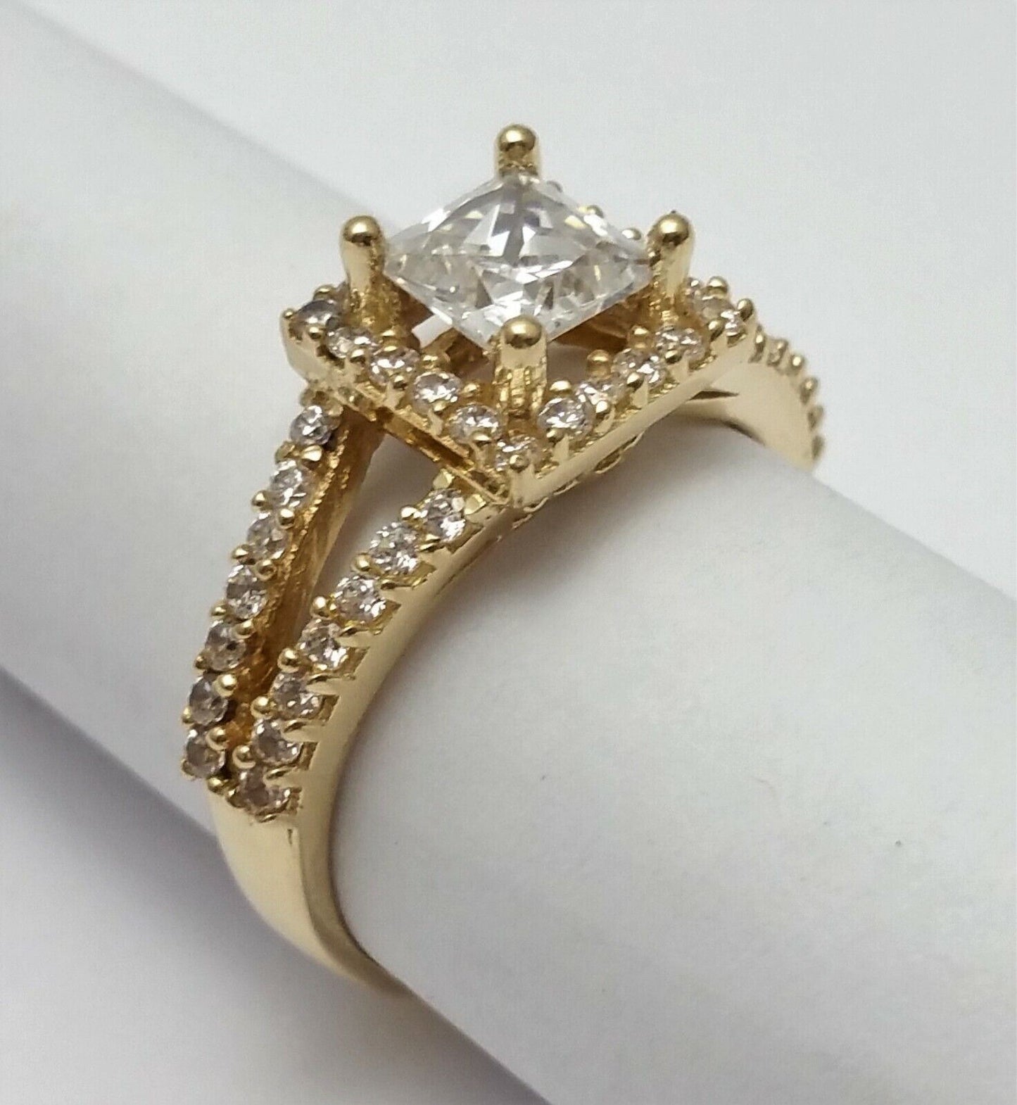 14K Solid Yellow Gold Cubic Zirconia Engagement Ring