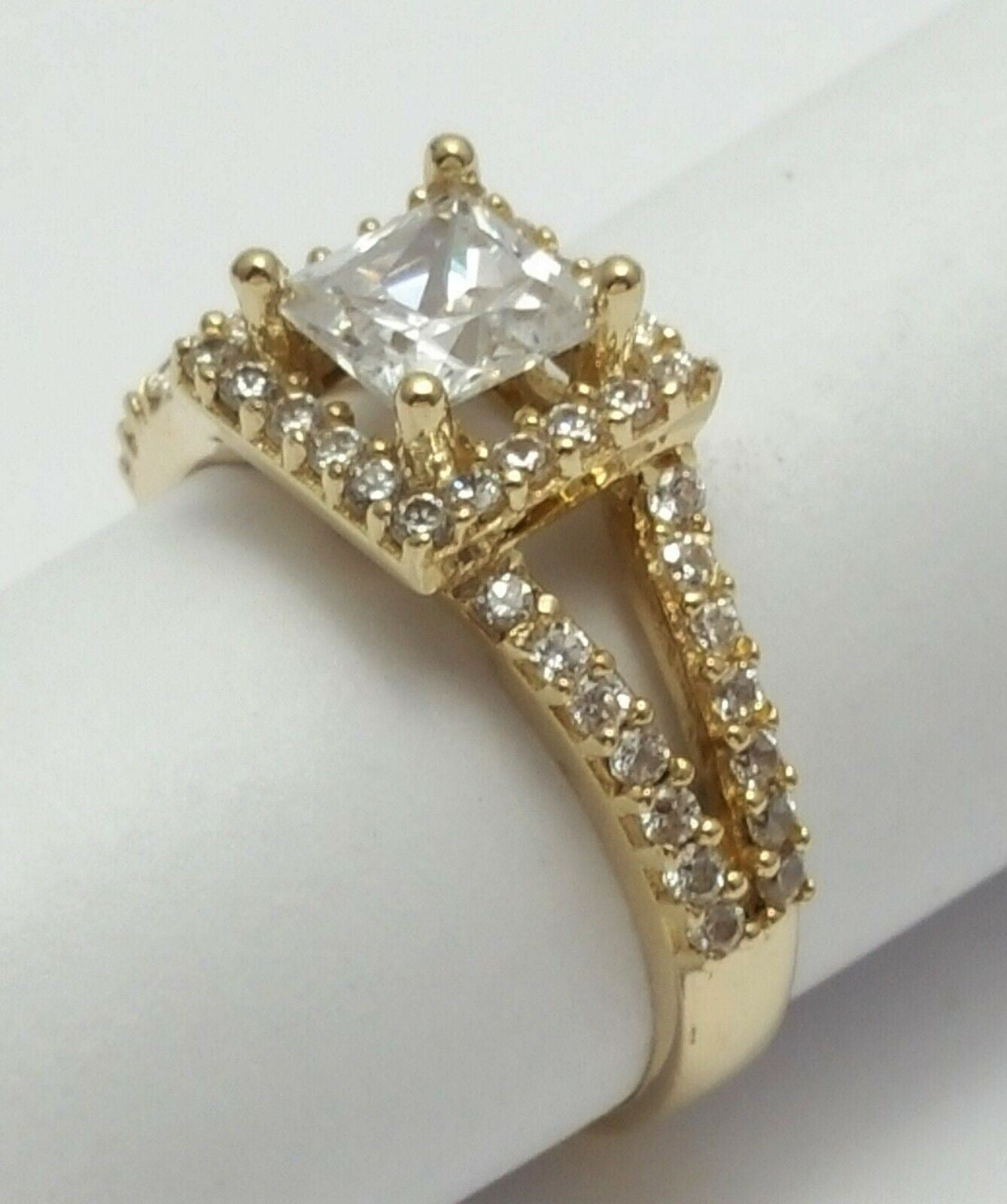 14K Solid Yellow Gold Cubic Zirconia Engagement Ring