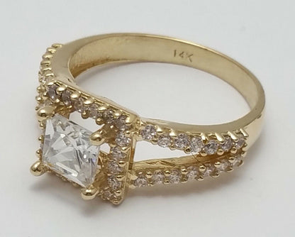 14K Solid Yellow Gold Cubic Zirconia Engagement Ring