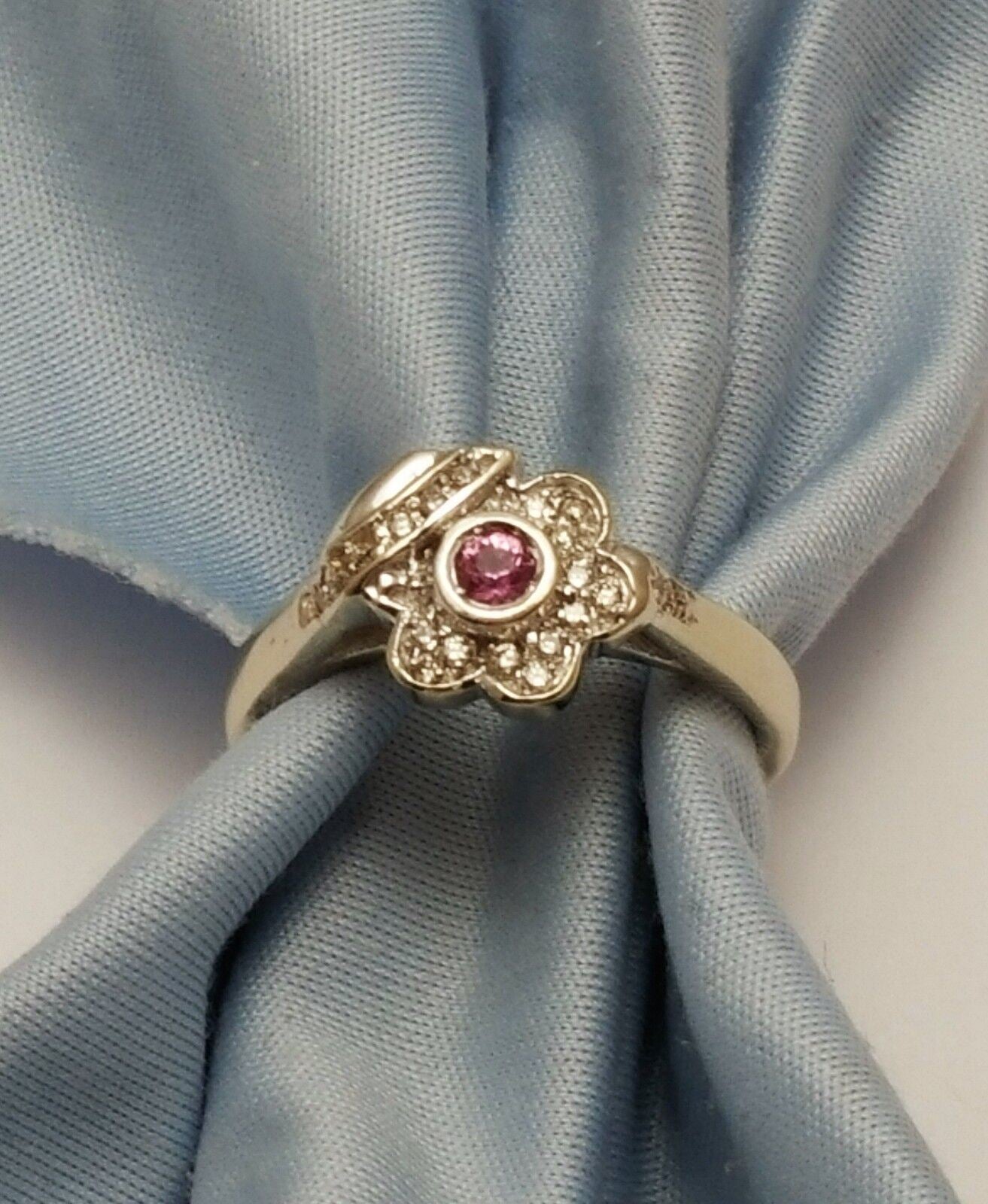 14K White Gold Ring with Tourmaline & Diamonds