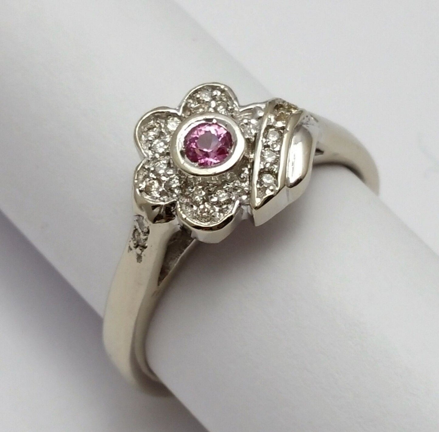 14K White Gold Ring with Tourmaline & Diamonds