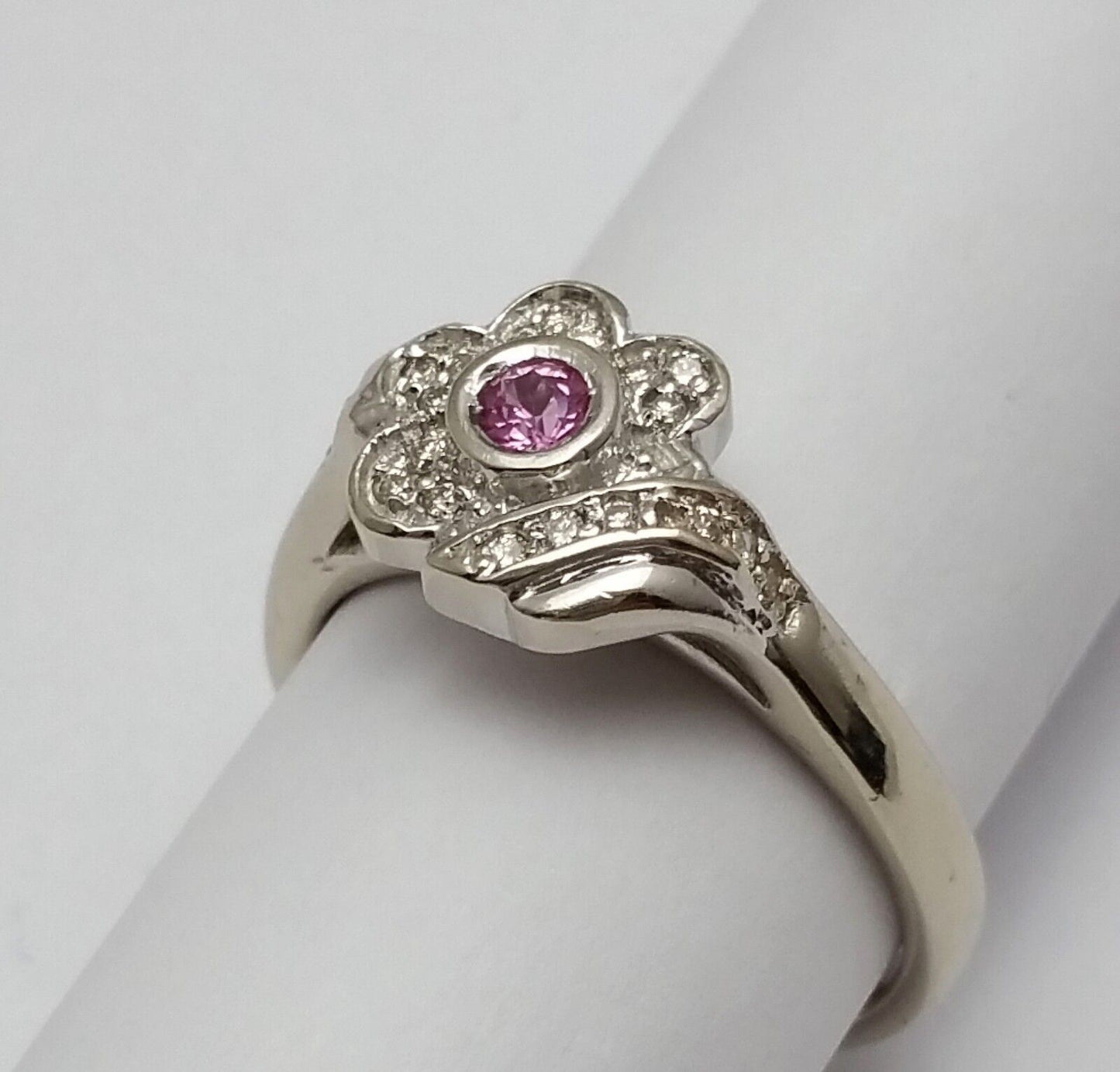 14K White Gold Ring with Tourmaline & Diamonds