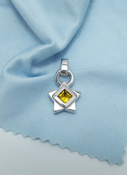 14K Solid White Gold Star Shaped Topaz Charm Pendant