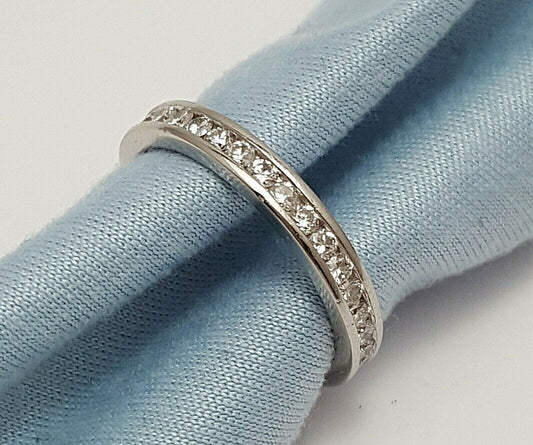 Exquisite Solid Designer Platinum Diamond Eternity Engagement Wedding Ring Band