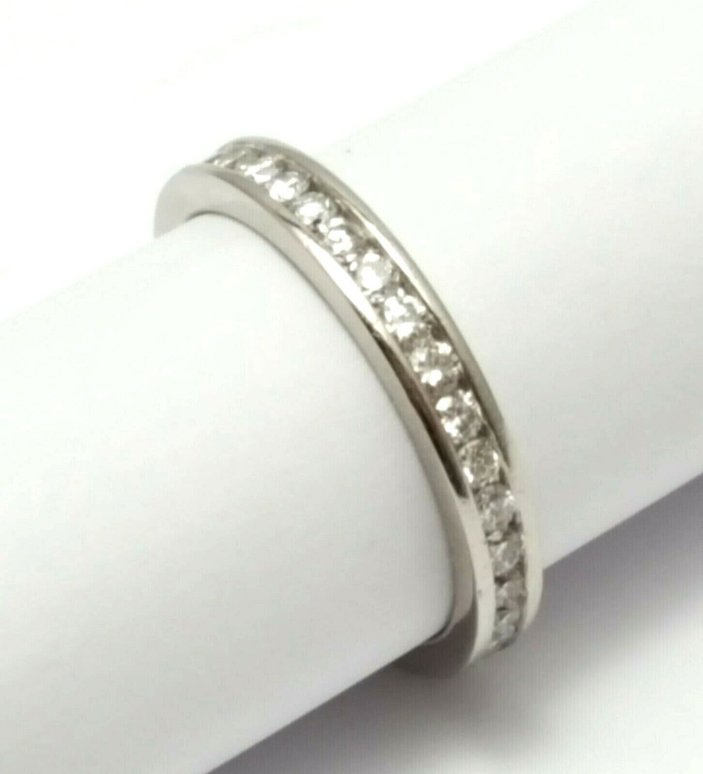 Exquisite Solid Designer Platinum Diamond Eternity Engagement Wedding Ring Band